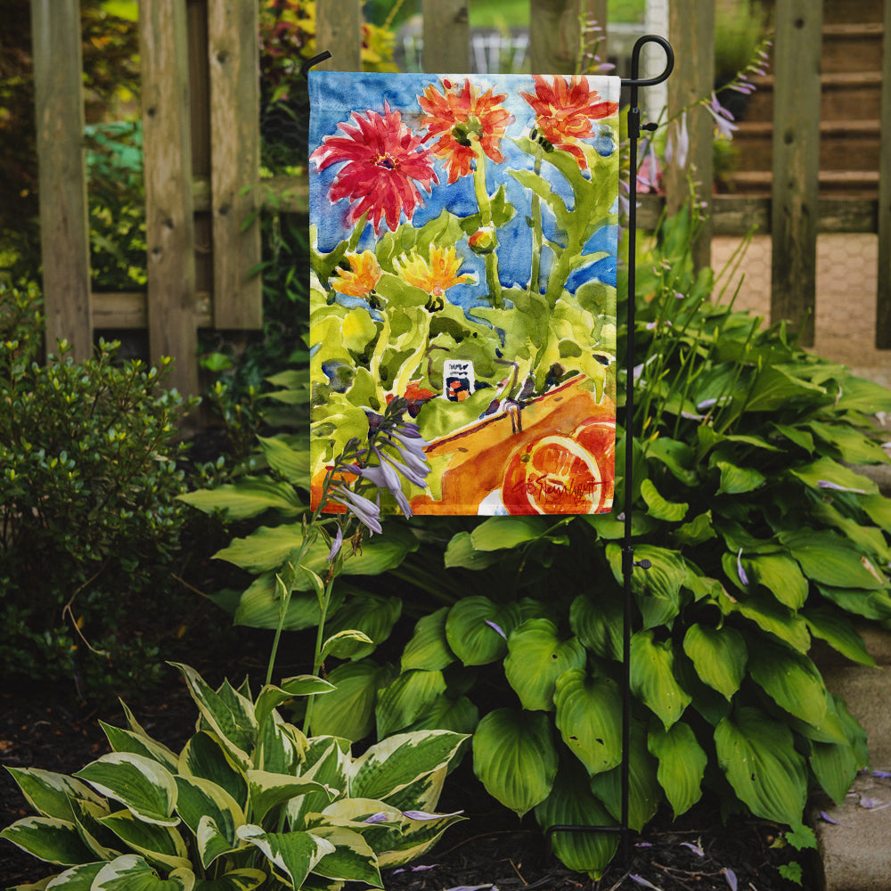 Flower - Gerber Daisies Flag Garden Size.