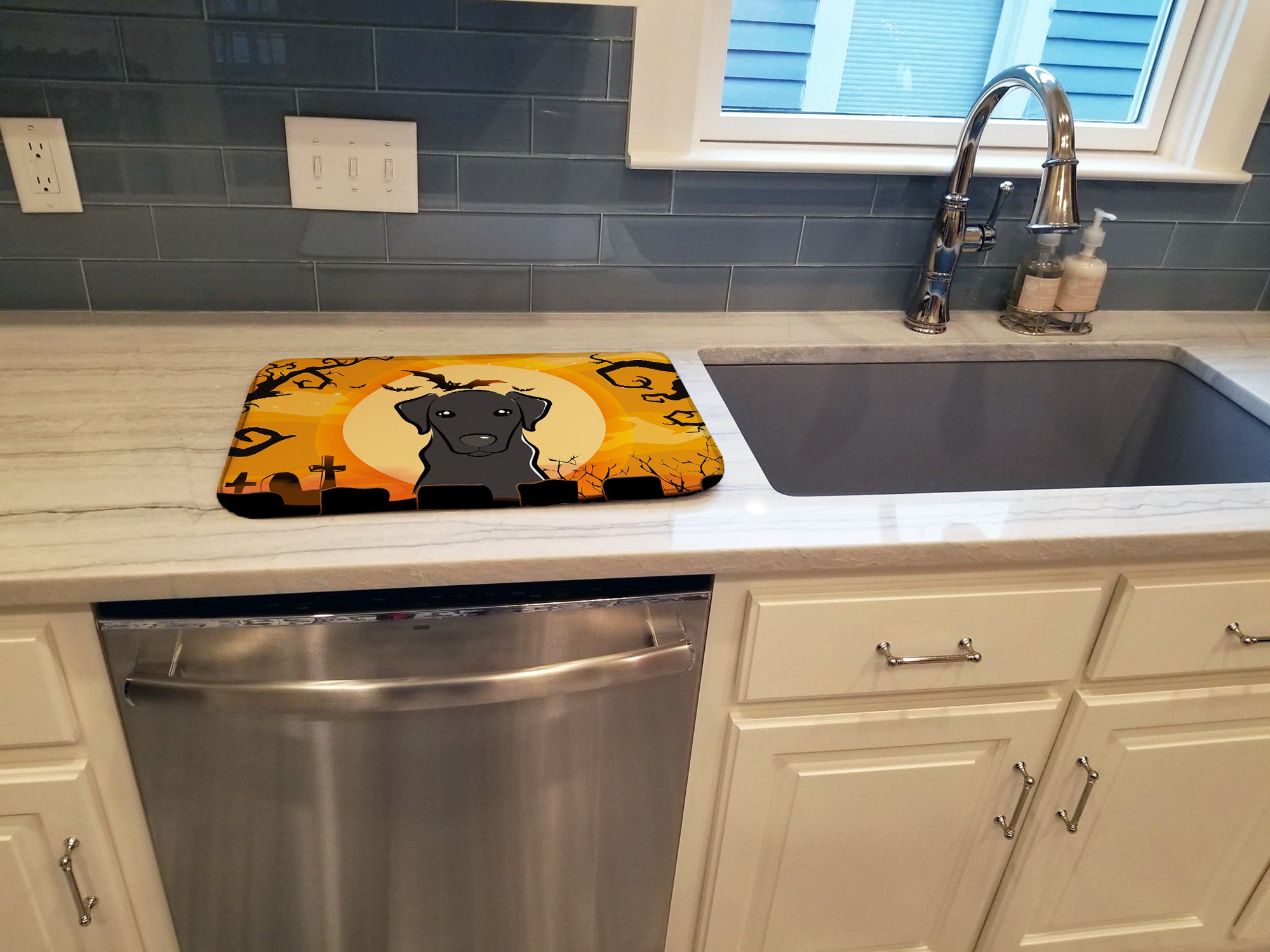 Halloween Black Labrador Dish Drying Mat BB1793DDM  the-store.com.