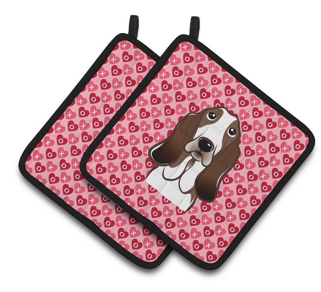 Basset Hound Hearts Pair of Pot Holders BB5313PTHD by Caroline&#39;s Treasures