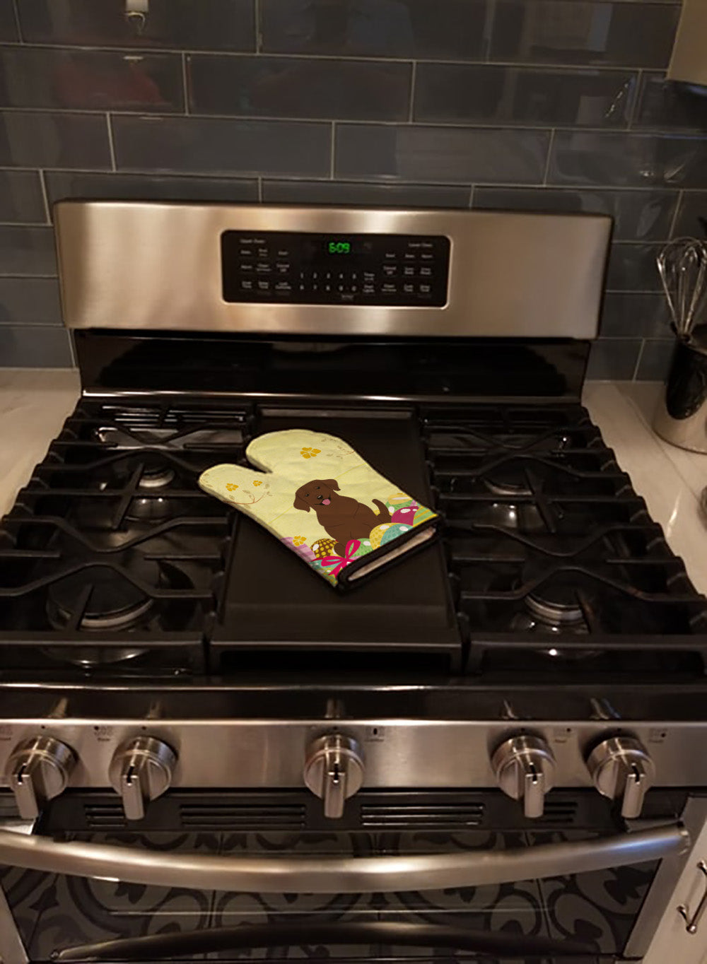 Easter Eggs Chocolate Labrador Oven Mitt BB6056OVMT  the-store.com.