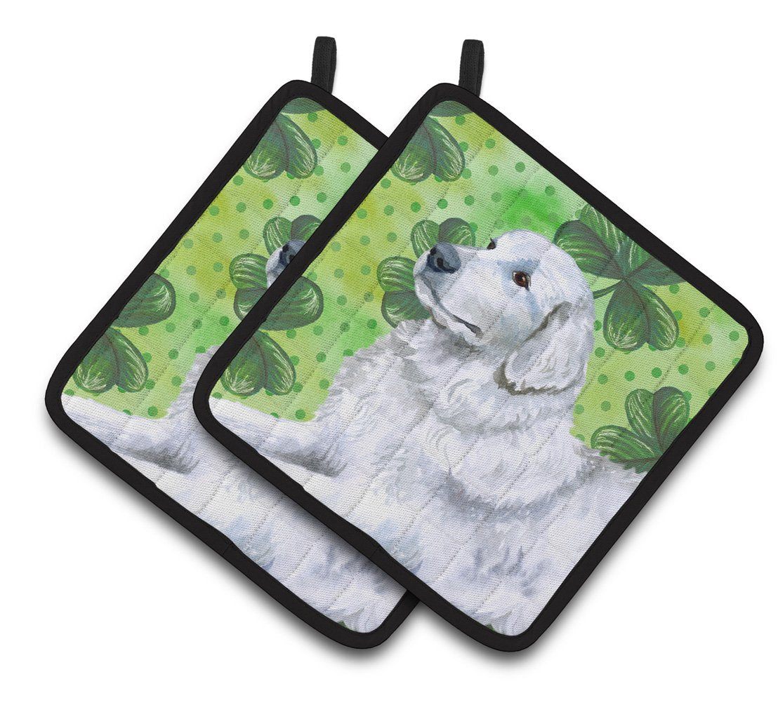 Maremma Sheepdog St Patrick's Pair of Pot Holders BB9849PTHD by Caroline's Treasures