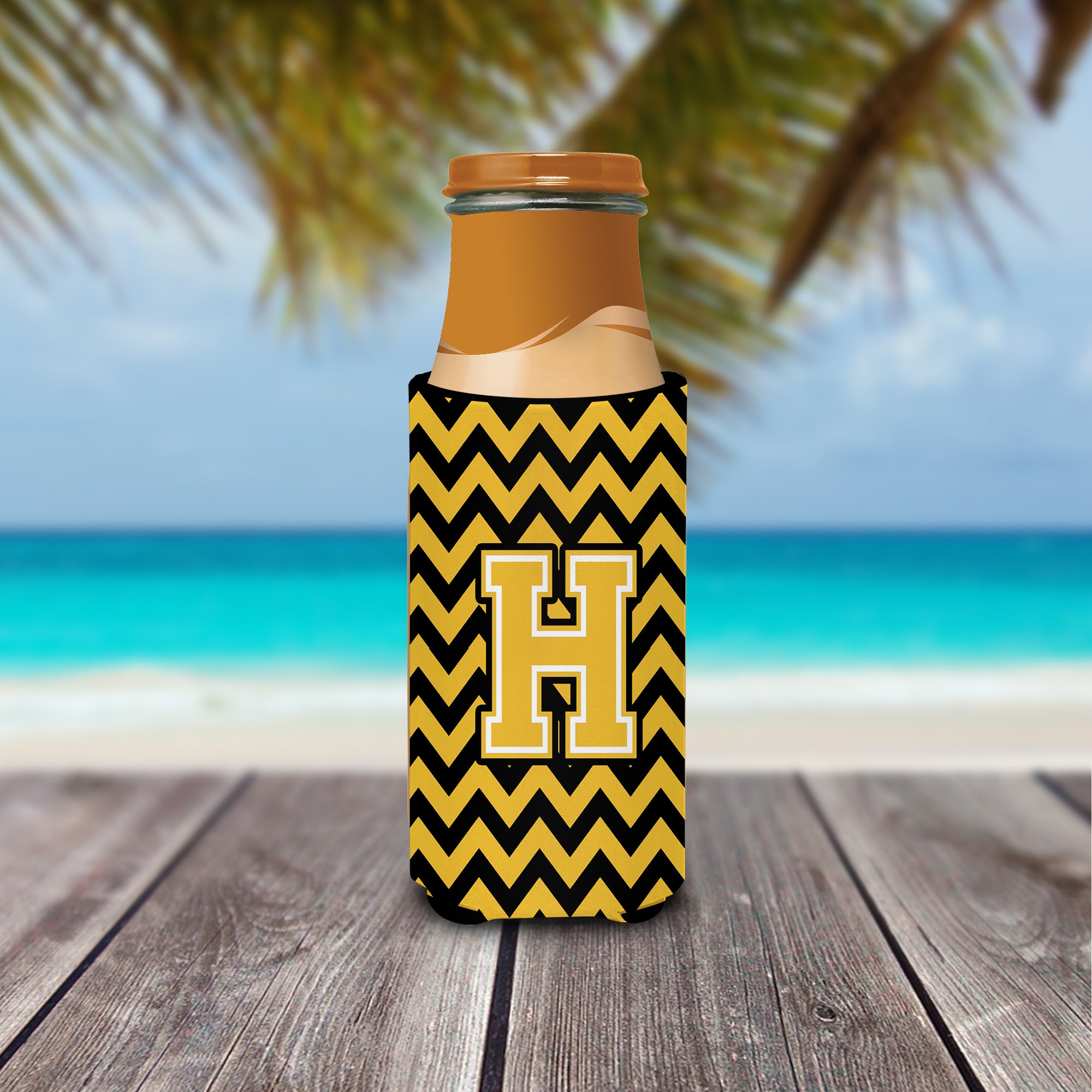 Letter H Chevron Black and Gold Ultra Beverage Insulators for slim cans CJ1053-HMUK.