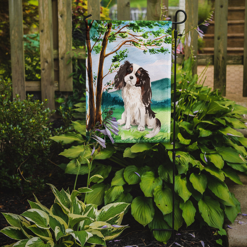 Under the Tree Tricolor Cavalier Spaniel Flag Garden Size CK2001GF  the-store.com.