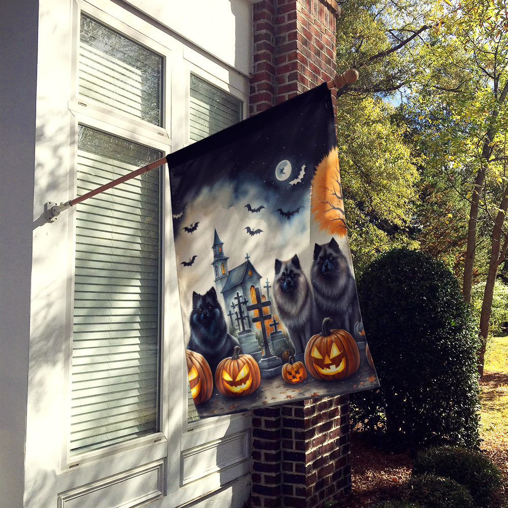 Keeshond Spooky Halloween House Flag  the-store.com.