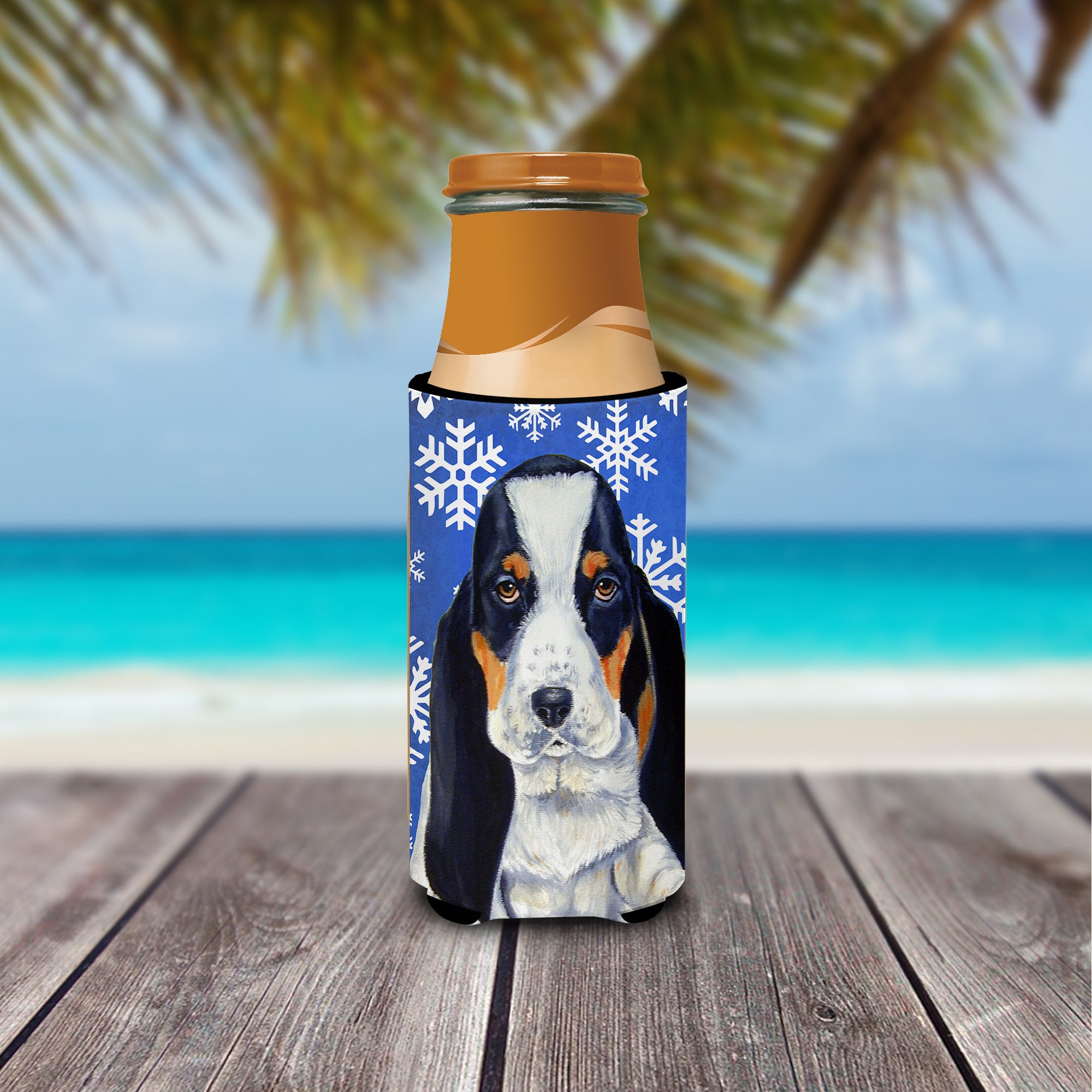 Basset Hound Winter Snowflakes Holiday Ultra Beverage Insulators for slim cans LH9284MUK.