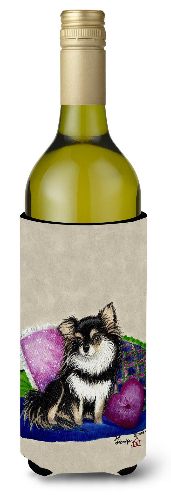 Chihuahua on their couch Wine Bottle Beverage Insulator Hugger MH1012LITERK by Caroline&#39;s Treasures