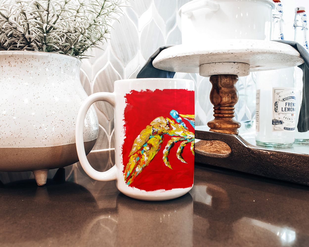 Crab Blue on Red, Sr Dishwasher Safe Microwavable Ceramic Coffee Mug 15 ounce MW1116CM15  the-store.com.