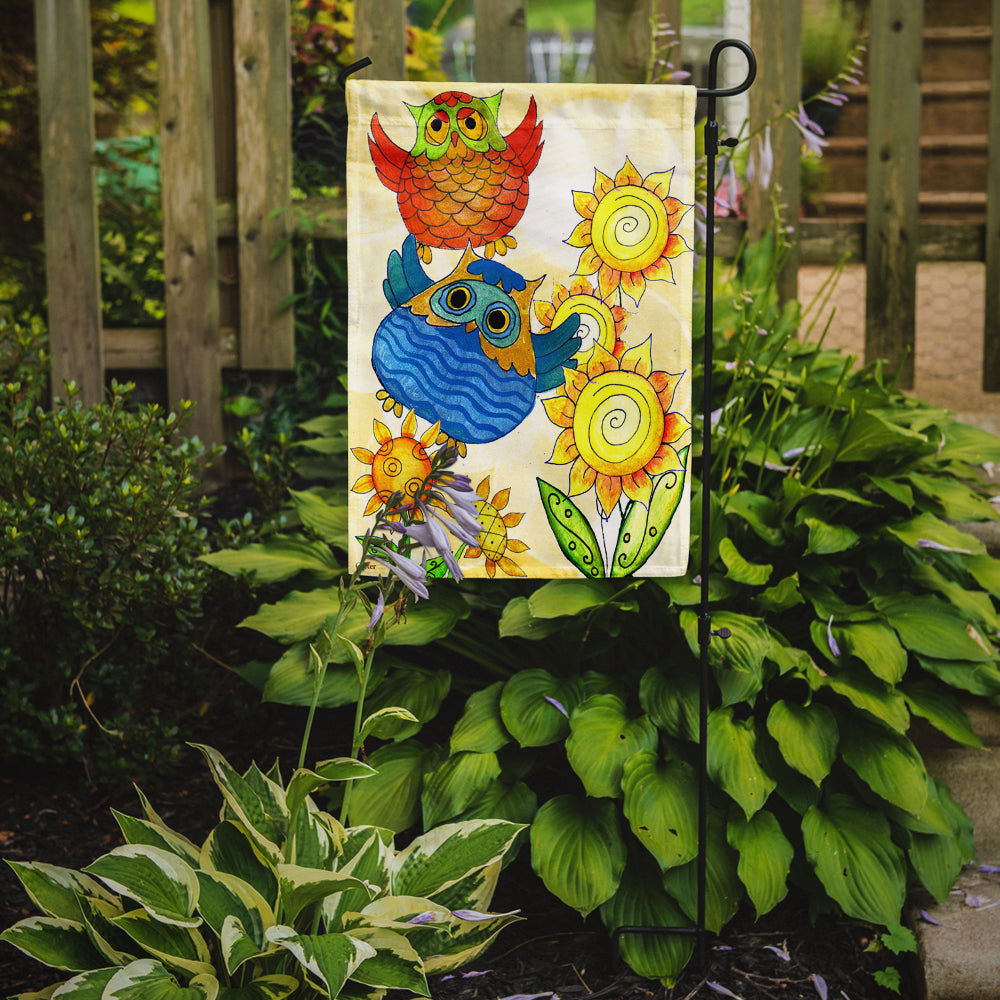 Celebrate Owl Flag Garden Size  the-store.com.