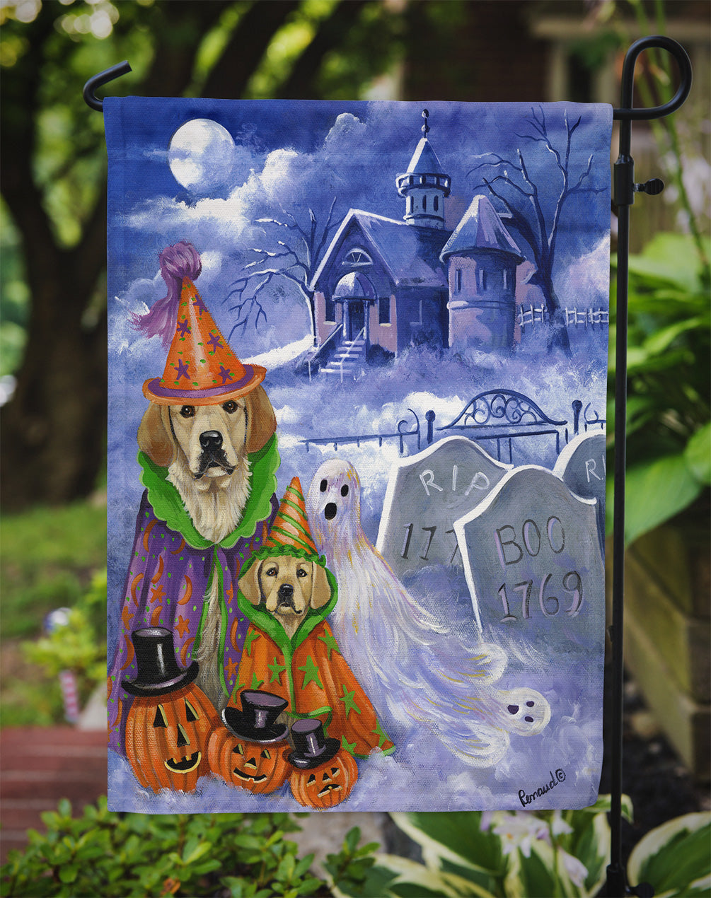 Golden Retriever Halloween Flag Garden Size PPP3102GF  the-store.com.