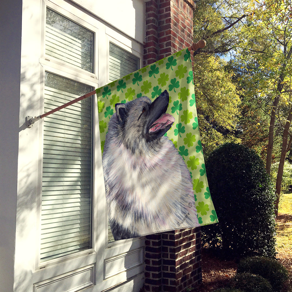 Keeshond St. Patrick's Day Shamrock Portrait Flag Canvas House Size  the-store.com.