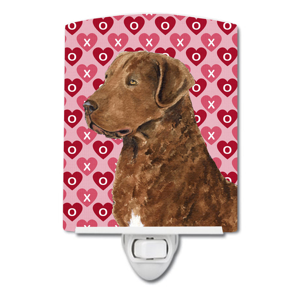 Chesapeake Bay Retriever Hearts Love and Valentine&#39;s Day Ceramic Night Light SS4531CNL - the-store.com