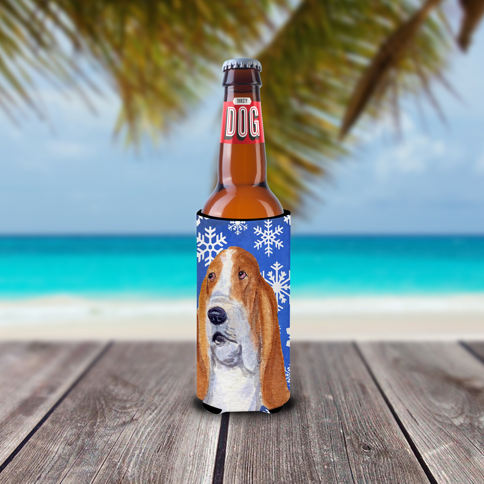 Basset Hound Winter Snowflakes Holiday Ultra Beverage Insulators for slim cans SS4666MUK.