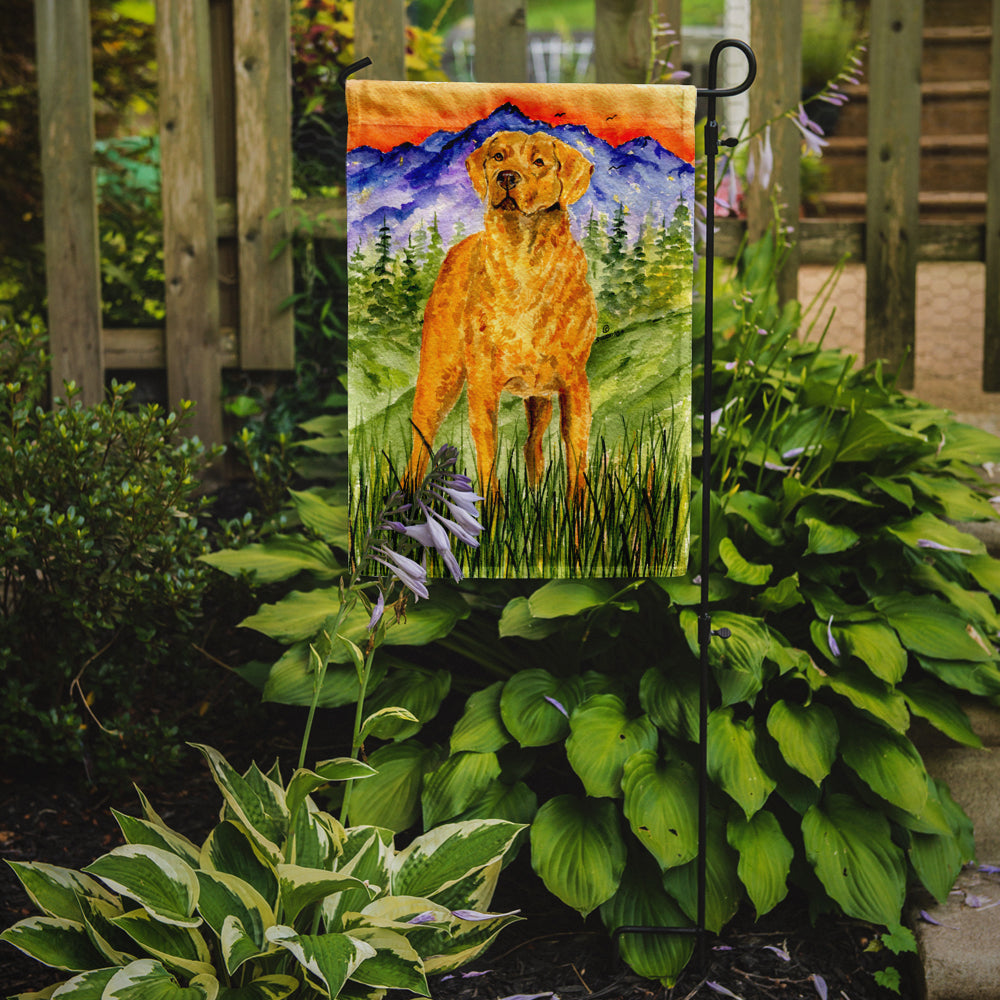 Chesapeake Bay Retriever Flag Garden Size.