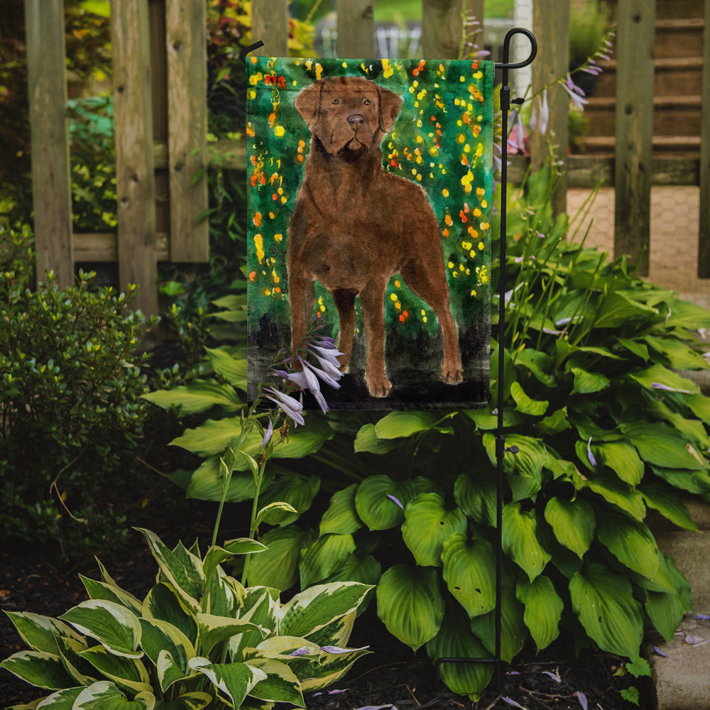 Chesapeake Bay Retriever Flag Garden Size.