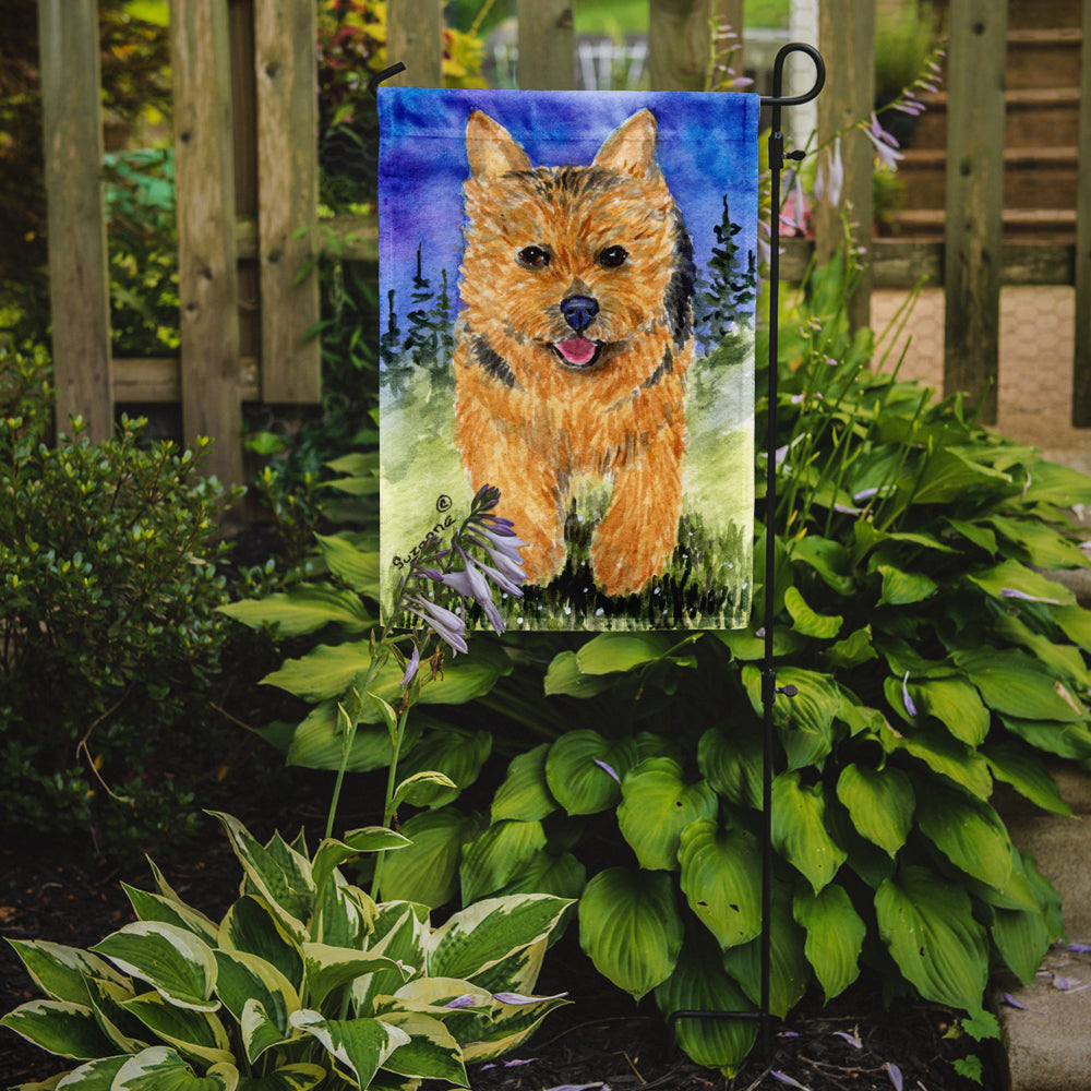 Norwich Terrier Flag Garden Size.